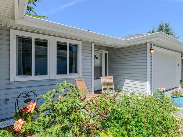 3966 Cedar Hill Cross Rd , Unit #15, Saanich, BC V8P 4R5