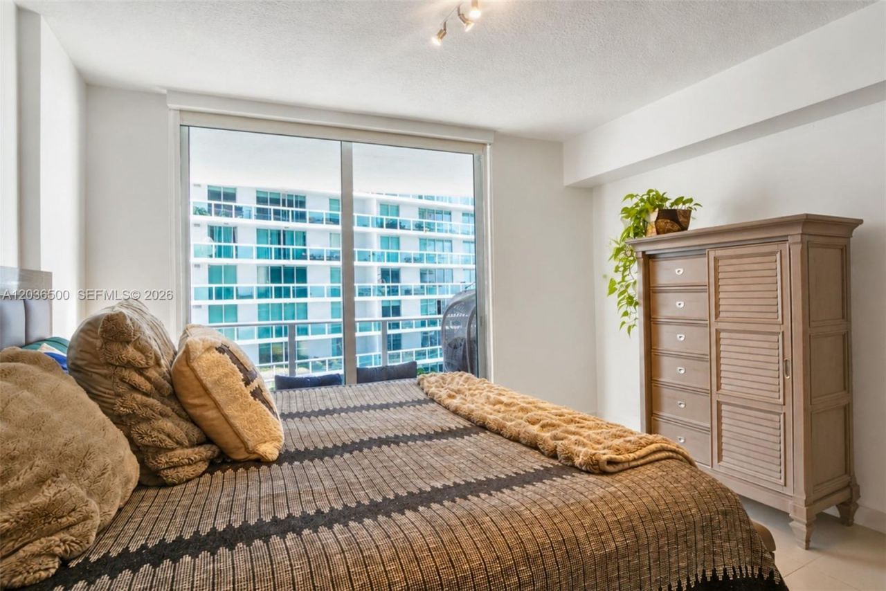 488 NE 18th St , Unit 3007, Miami, FL 33132 Photo