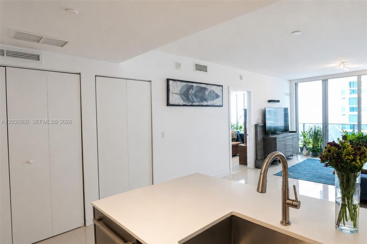 488 NE 18th St , Unit 3007, Miami, FL 33132 Photo