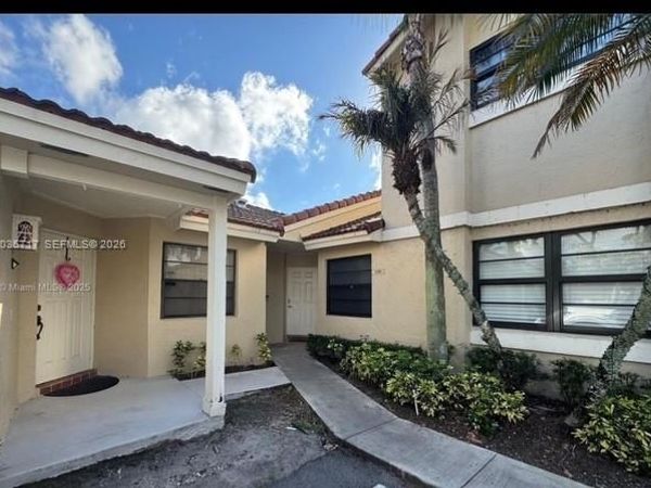 6308 NW 170th Ter , Hialeah, FL 33015