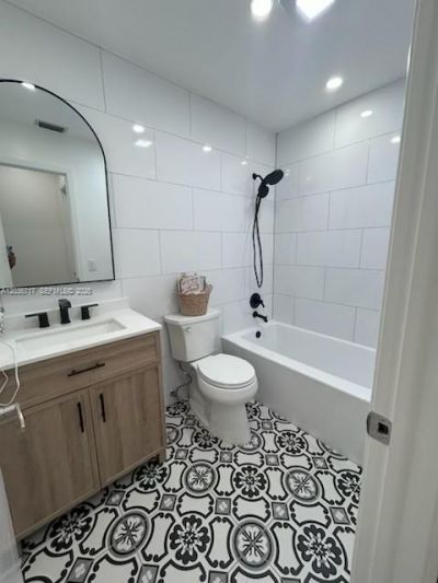 6308 NW 170th Ter , Hialeah, FL 33015 Photo