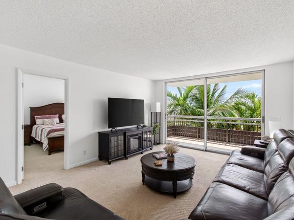 555 NW 4 Avenue, Unit 4230, Boca Raton, FL 33432