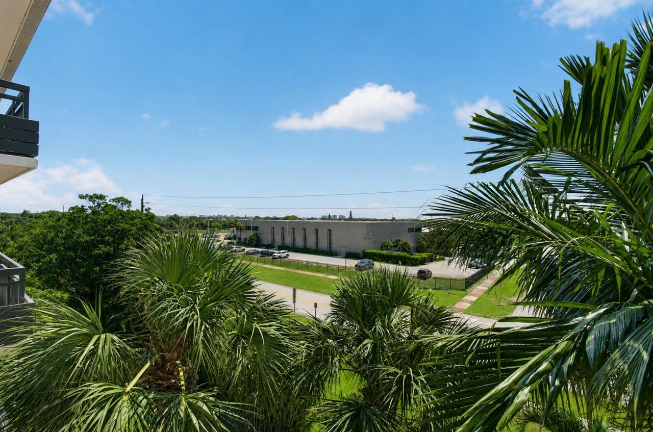 555 NW 4 Avenue, Unit 4230, Boca Raton, FL 33432 Photo