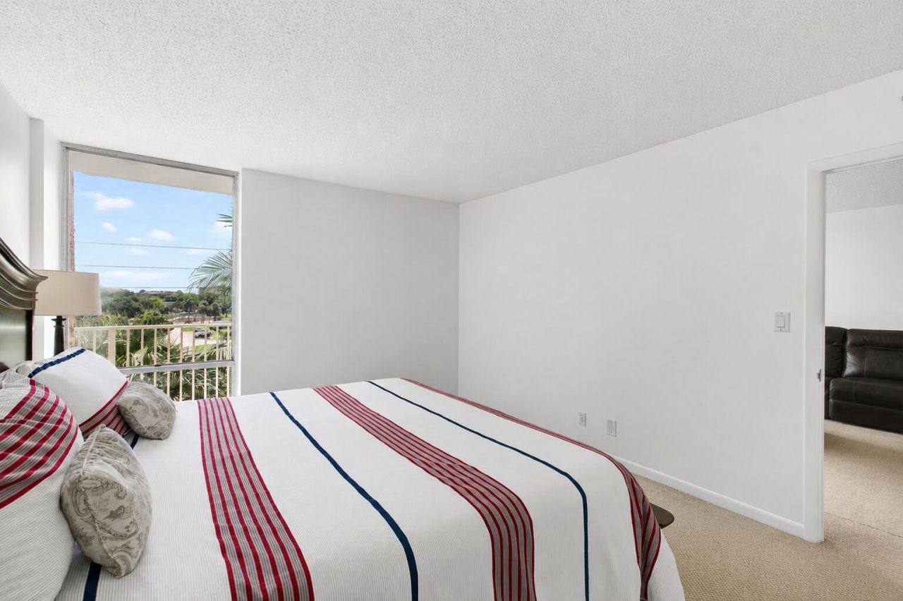 555 NW 4 Avenue, Unit 4230, Boca Raton, FL 33432 Photo