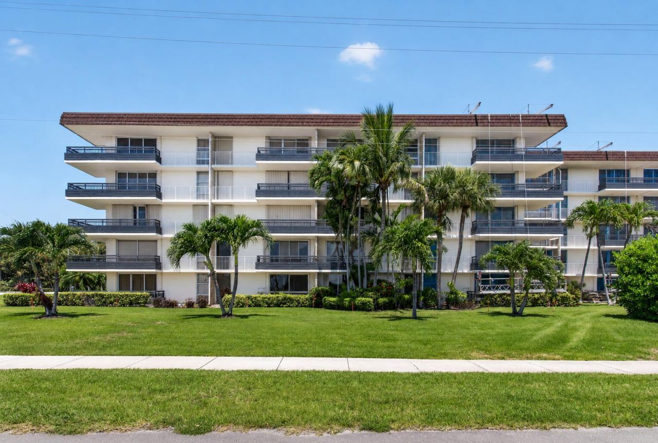555 NW 4 Avenue, Unit 4230, Boca Raton, FL 33432 Photo
