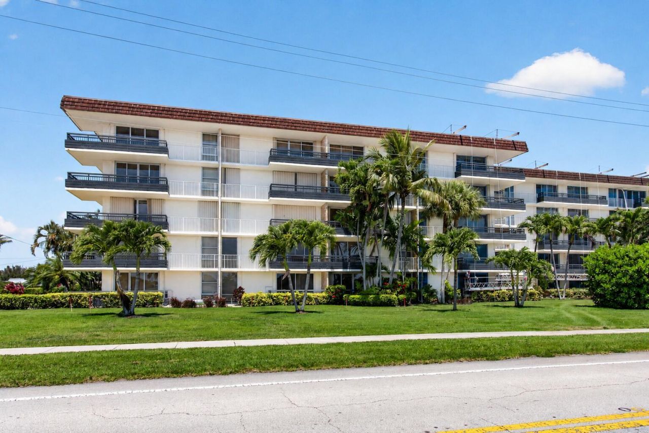 555 NW 4 Avenue, Unit 4230, Boca Raton, FL 33432 Photo