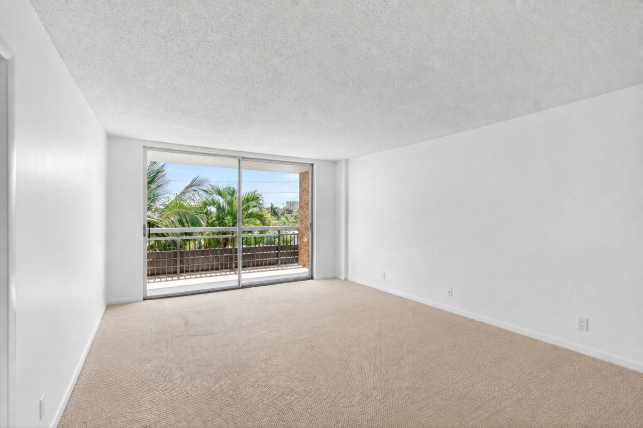 555 NW 4 Avenue, Unit 4230, Boca Raton, FL 33432 Photo