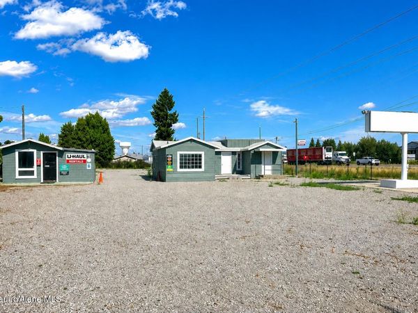401 W Dakota AVE, Hayden, ID 83835