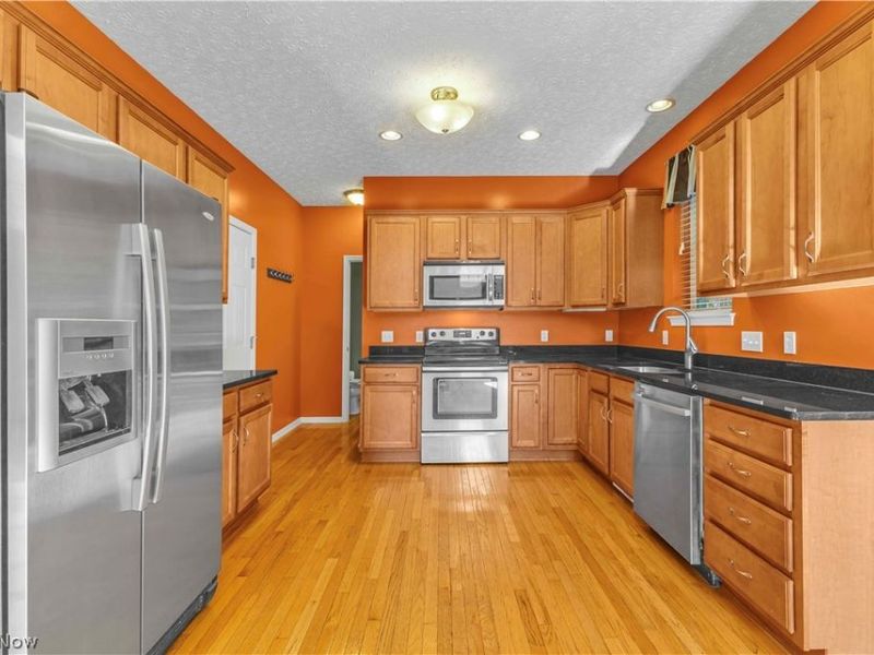 199 Highland Avenue , Avon Lake, OH 44012 Photo 16