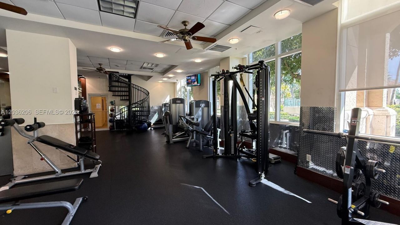 19501 W Country Club Dr , Unit 1212, Aventura, FL 33180 Photo