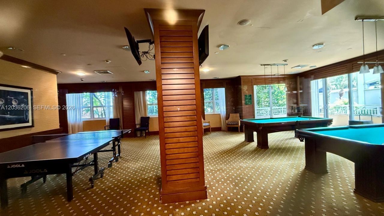 19501 W Country Club Dr , Unit 1212, Aventura, FL 33180 Photo