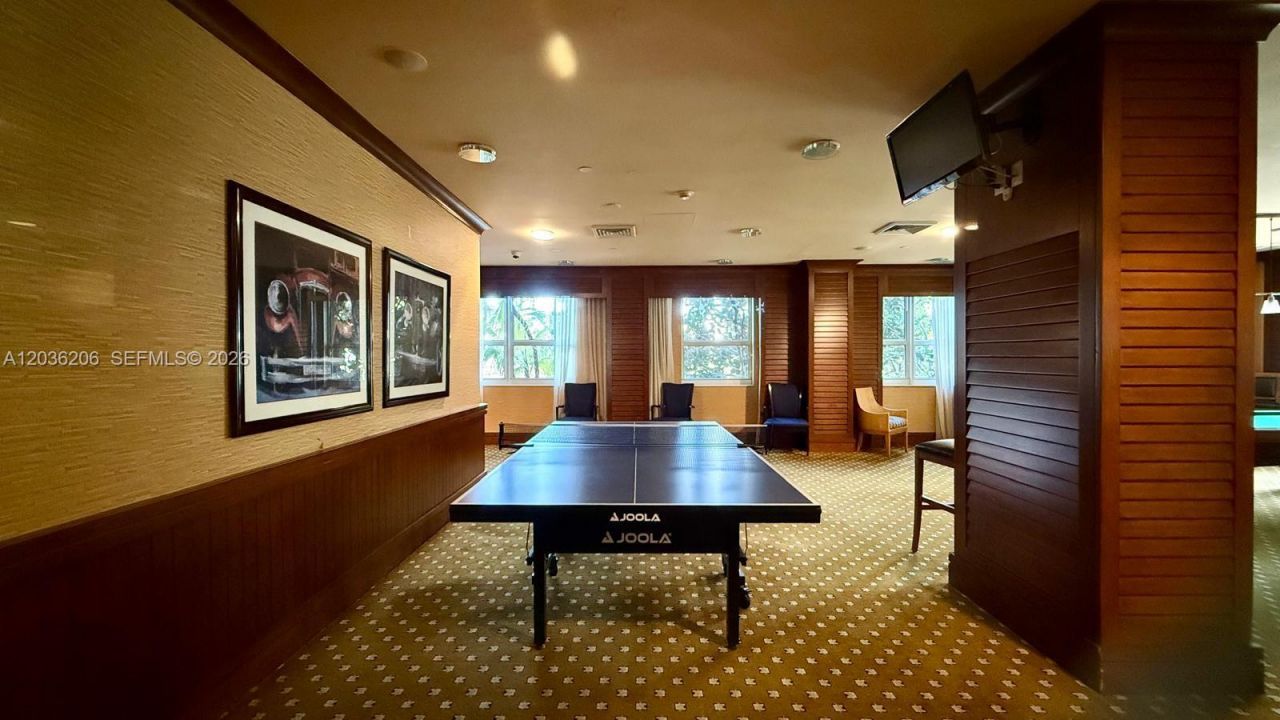 19501 W Country Club Dr , Unit 1212, Aventura, FL 33180 Photo