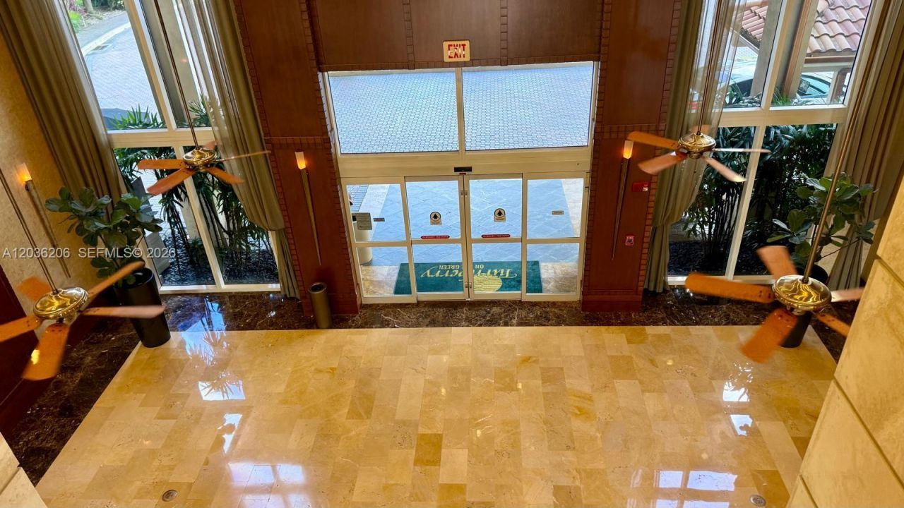 19501 W Country Club Dr , Unit 1212, Aventura, FL 33180 Photo