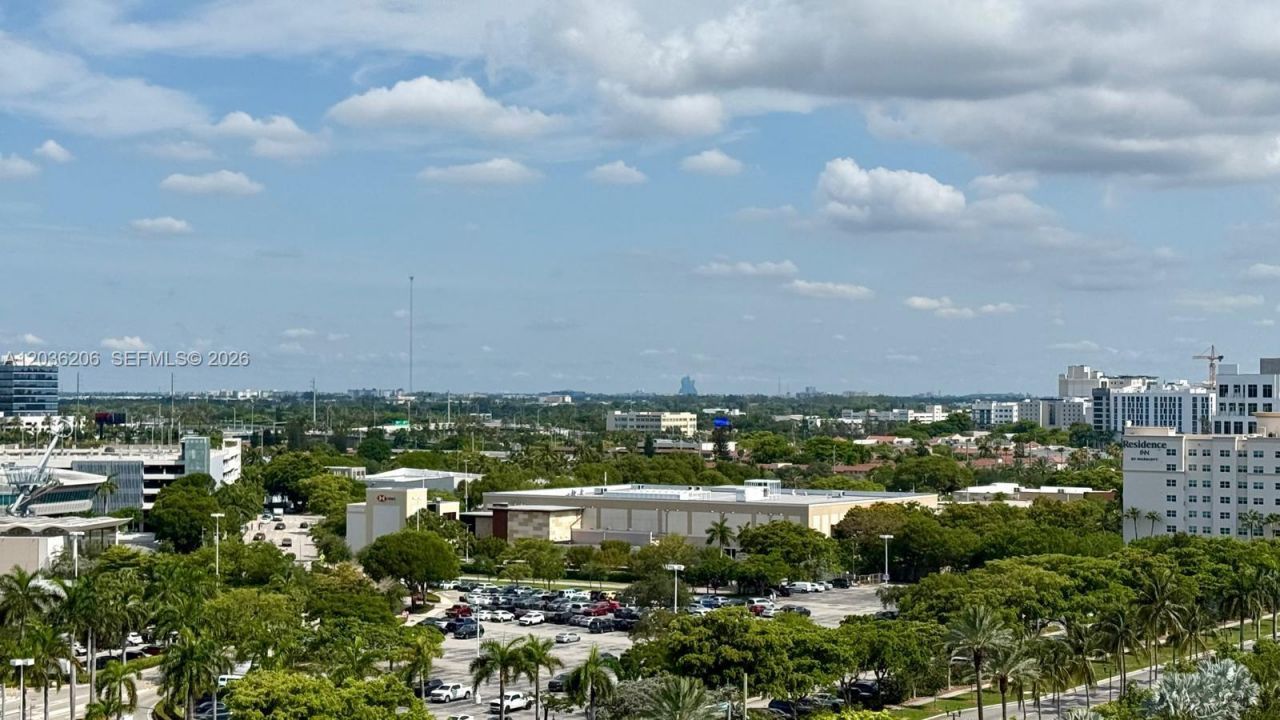 19501 W Country Club Dr , Unit 1212, Aventura, FL 33180 Photo