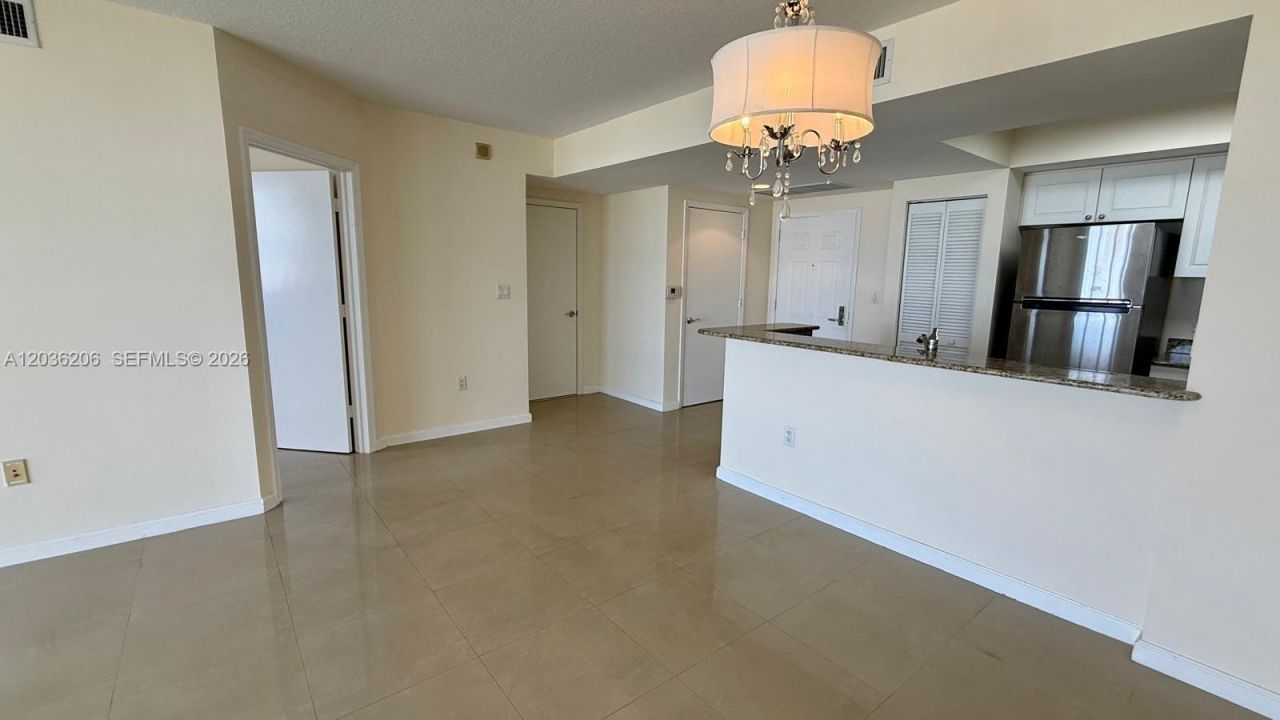 19501 W Country Club Dr , Unit 1212, Aventura, FL 33180 Photo