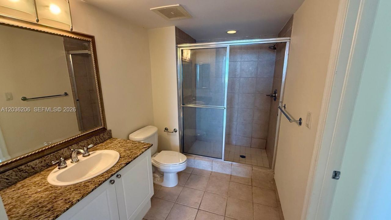19501 W Country Club Dr , Unit 1212, Aventura, FL 33180 Photo