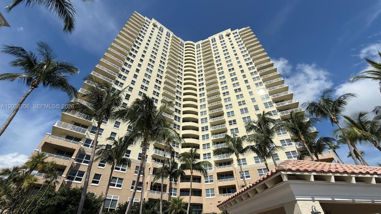 19501 W Country Club Dr , Unit 1212, Aventura, FL 33180 Photo