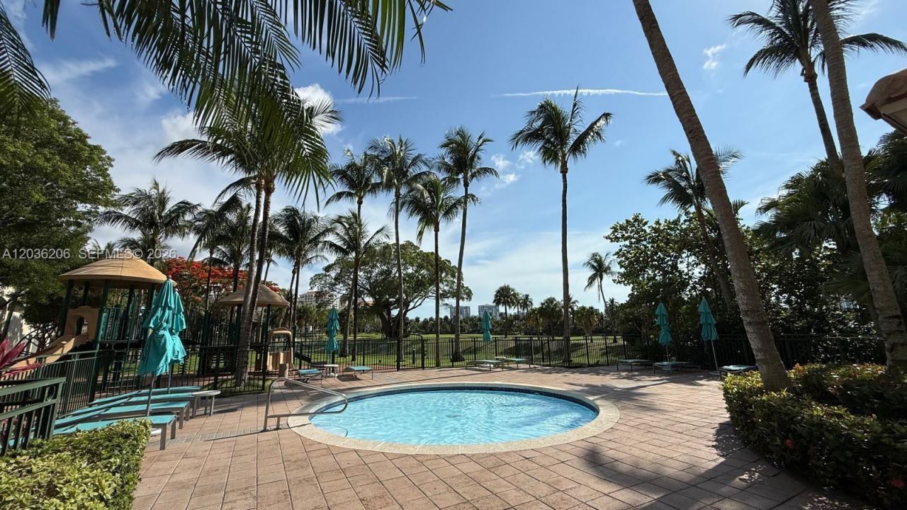 19501 W Country Club Dr , Unit 1212, Aventura, FL 33180 Photo