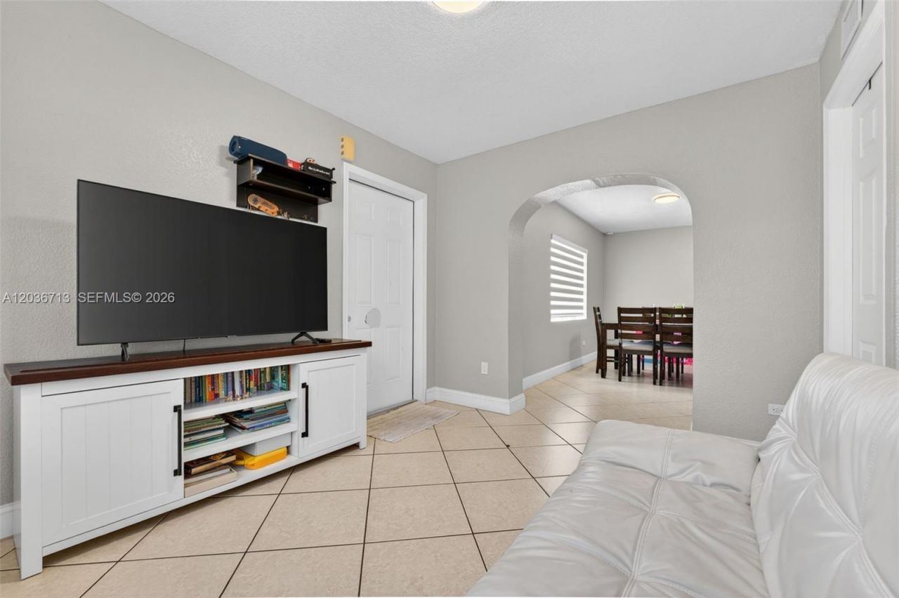 15398 Garfield Dr, Homestead, FL 33033 Photo