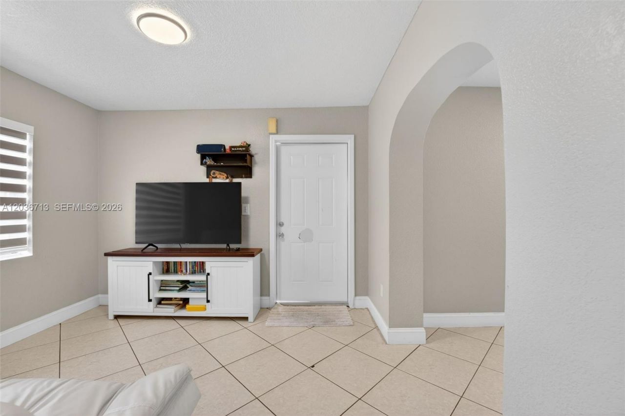 15398 Garfield Dr, Homestead, FL 33033 Photo