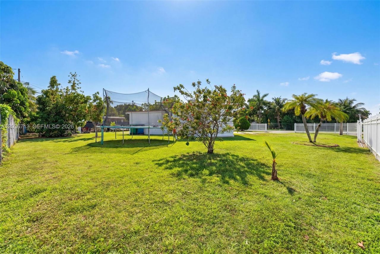 15398 Garfield Dr, Homestead, FL 33033 Photo
