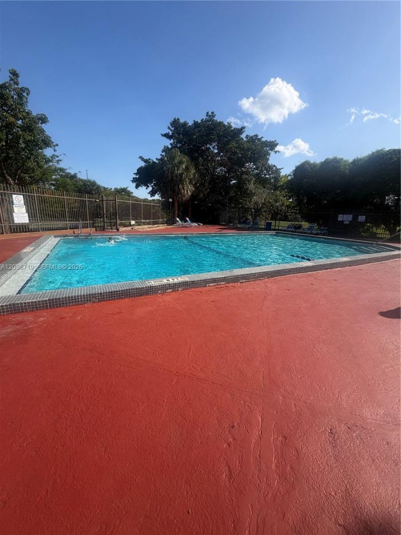820 NW 87th Ave, Unit 408, Miami, FL 33172 Photo