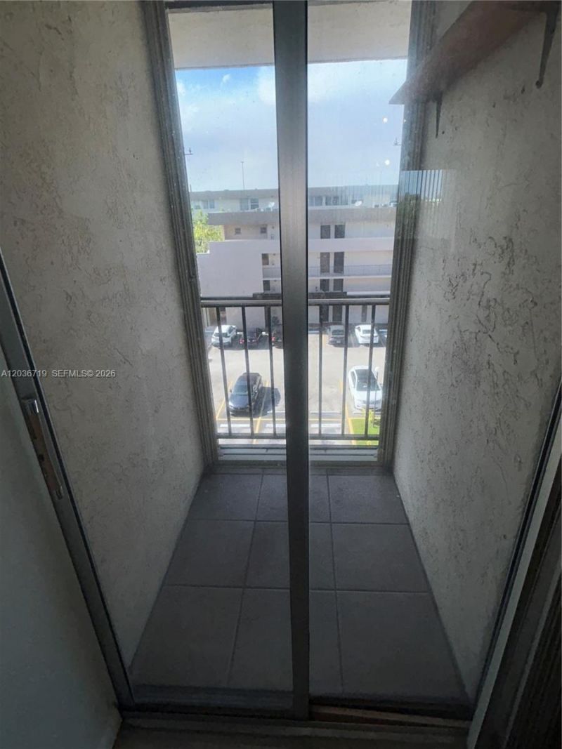 820 NW 87th Ave, Unit 408, Miami, FL 33172 Photo
