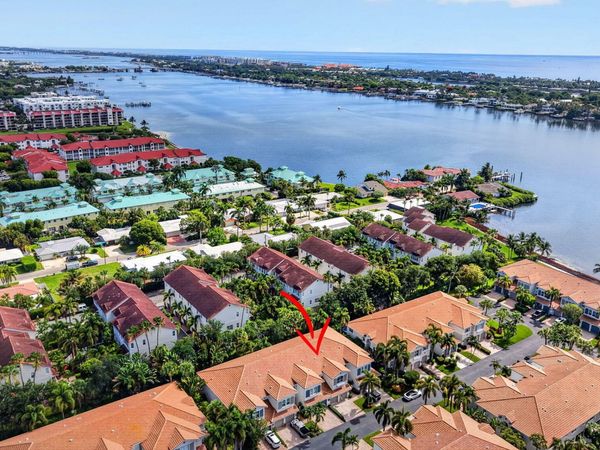 124 Las Brisas Circle, Hypoluxo, FL 33462