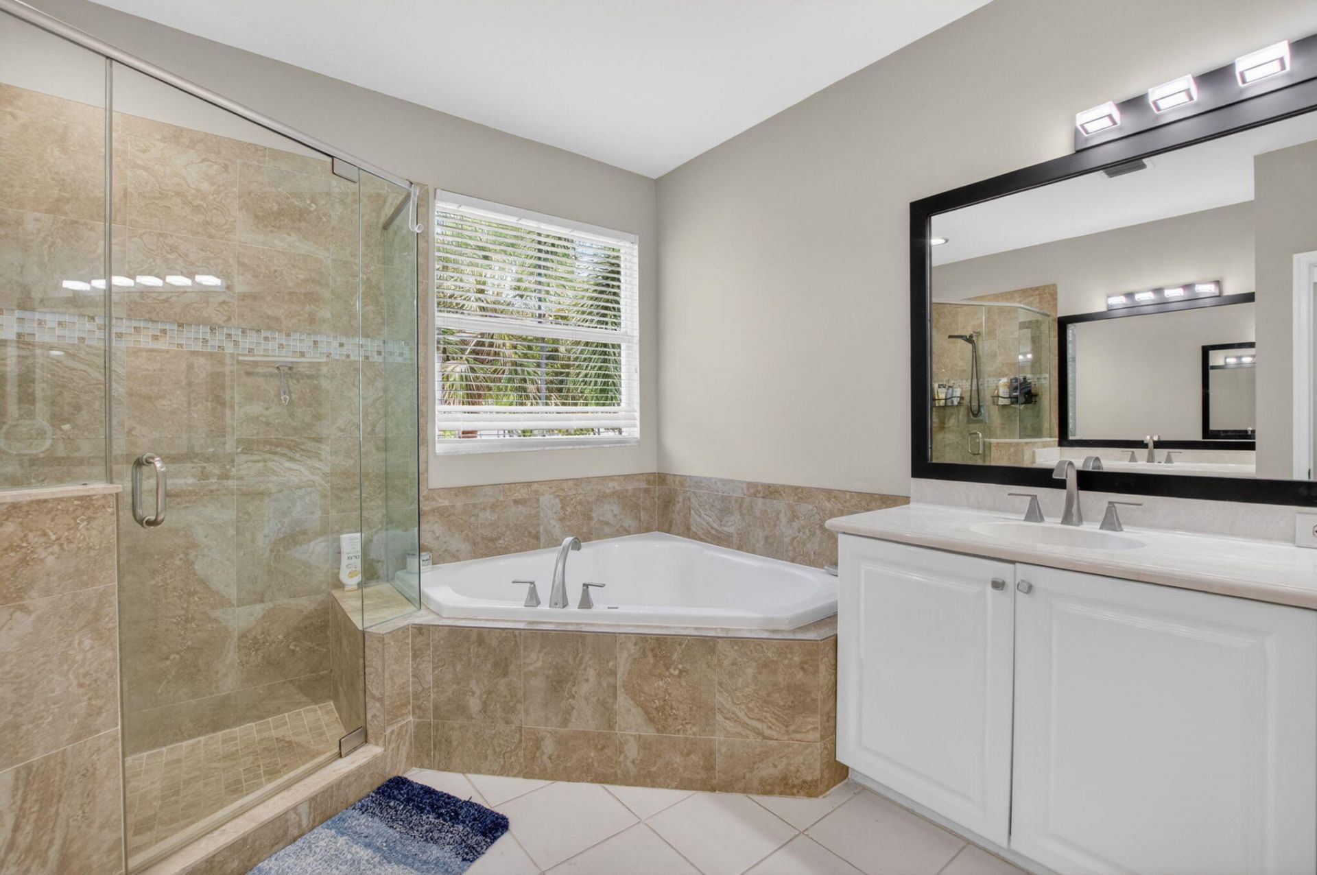 124 Las Brisas Circle, Hypoluxo, FL 33462 Photo