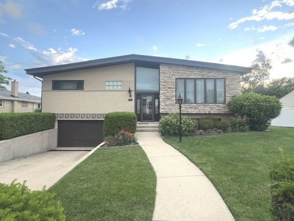 5018 N OLYMPIA Avenue , Chicago, IL 60656