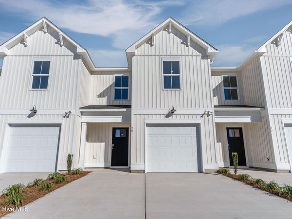 61 W Pioneer Way , Unit 108, Hampstead, NC 28443
