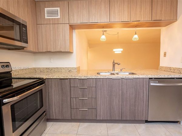 3578 Magellan Cir, Unit 232-3, Aventura, FL 33180
