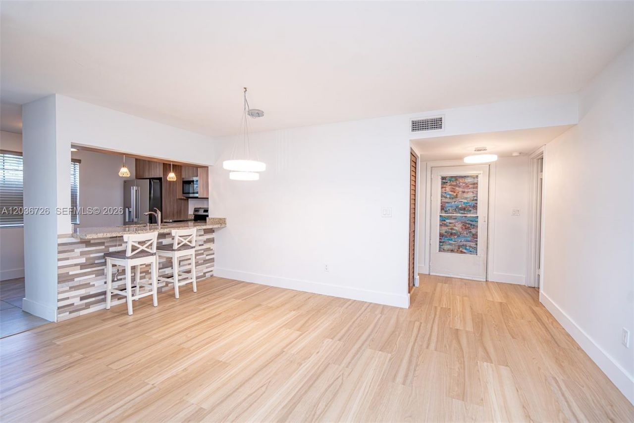 3578 Magellan Cir, Unit 232-3, Aventura, FL 33180 Photo