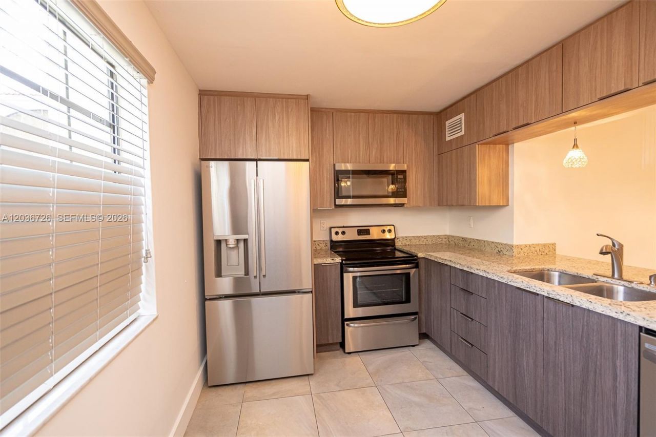 3578 Magellan Cir, Unit 232-3, Aventura, FL 33180 Photo