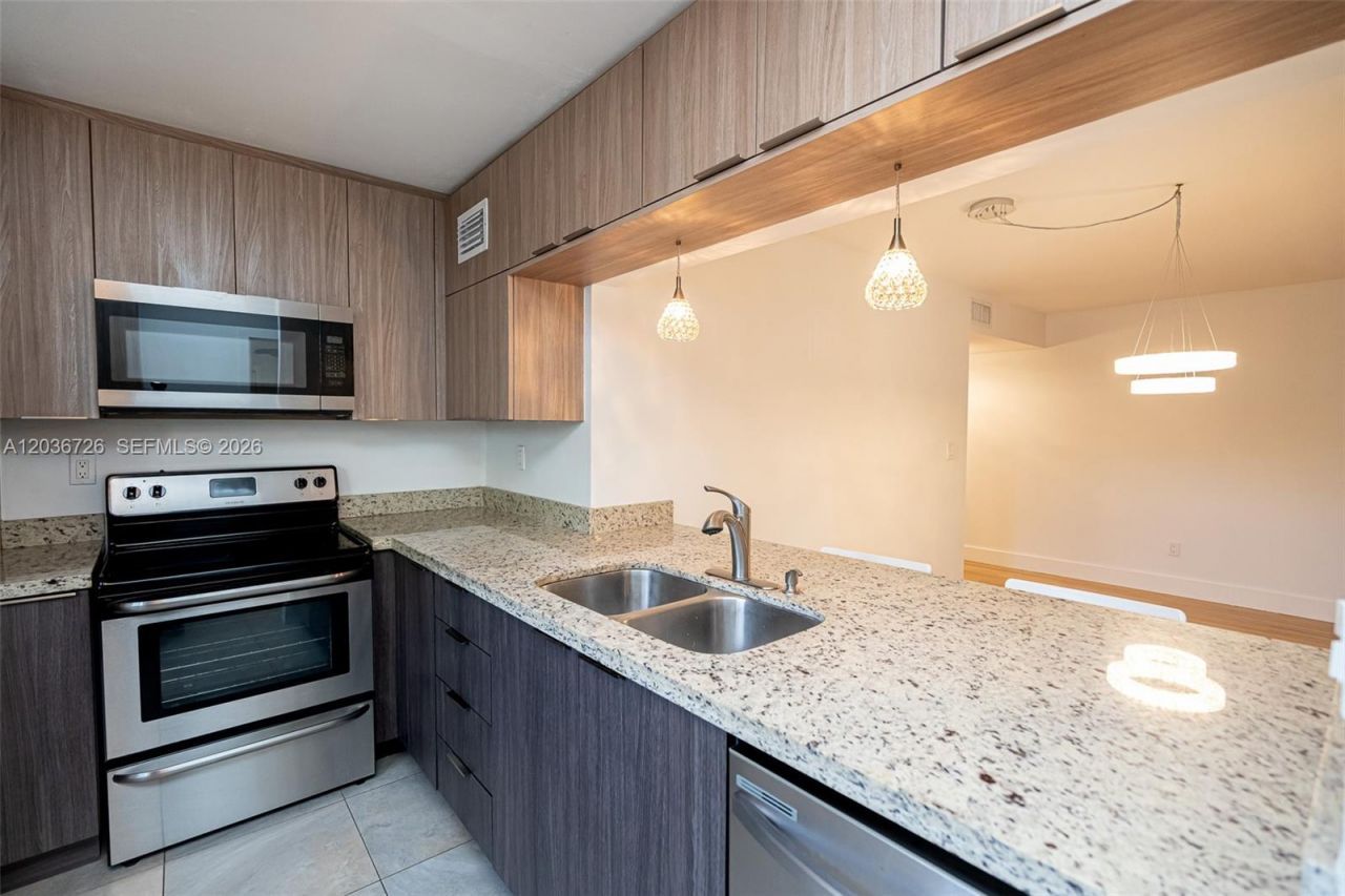 3578 Magellan Cir, Unit 232-3, Aventura, FL 33180 Photo
