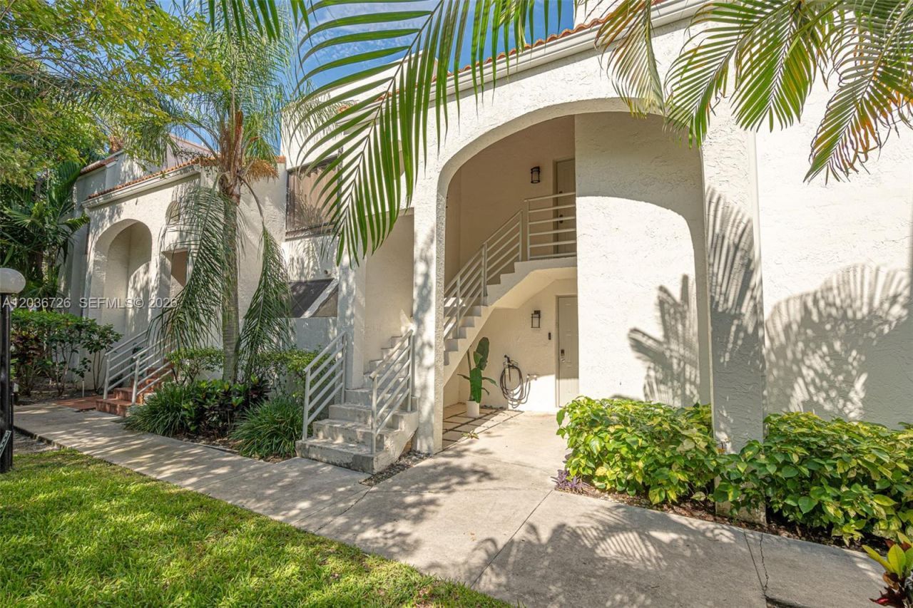 3578 Magellan Cir, Unit 232-3, Aventura, FL 33180 Photo