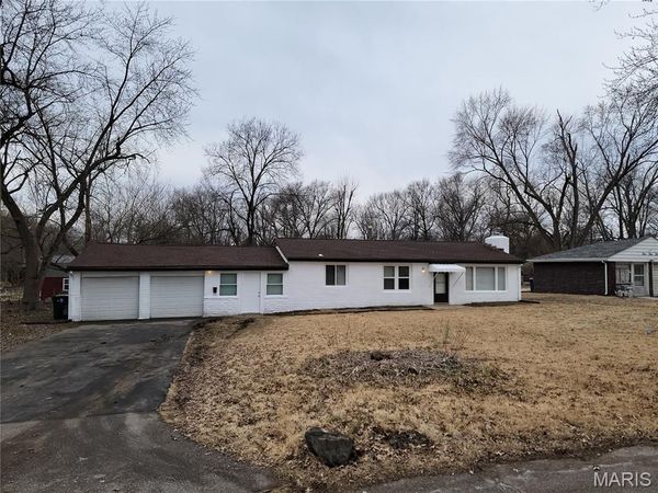 541 Hentschel Place , St Louis, MO 63135