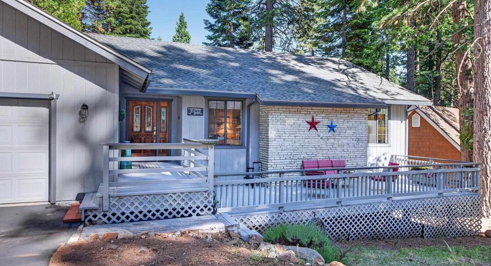720 E Mountain Ridge Road, Lake Almanor, CA 96137 Photo