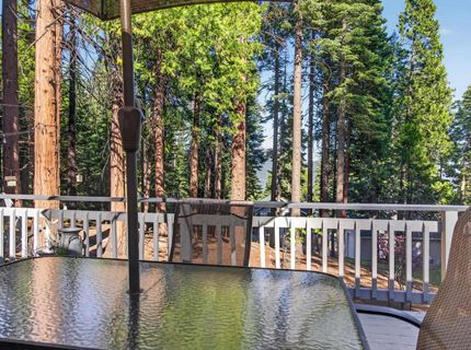 720 E Mountain Ridge Road, Lake Almanor, CA 96137 Photo