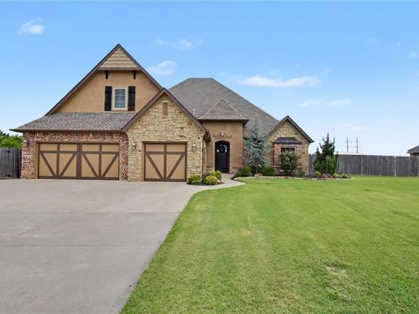 11917 Aaron Drive, Harrah, OK 73045