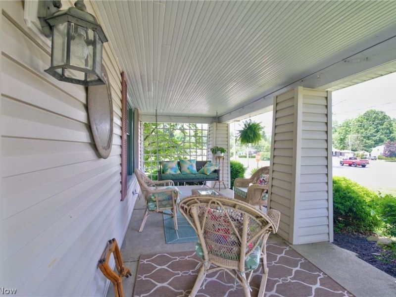 146 W Quarry Street, Newton Falls, OH 44444 Photo 3