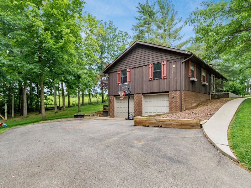 2560 Tarkman , Nashport, OH 43830 Photo 40