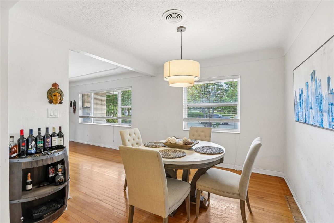 2709 49th Street N, Saint Petersburg, FL 33710 Photo