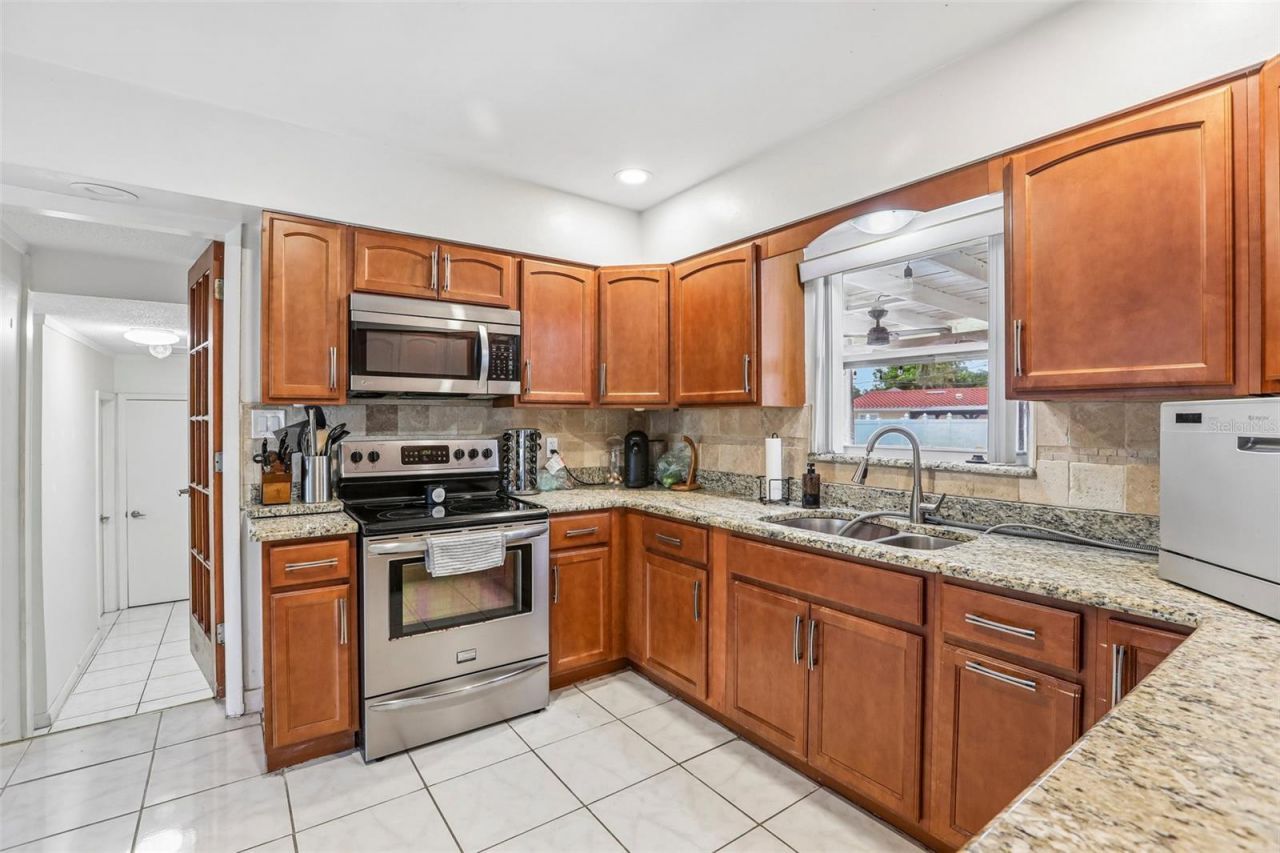 2709 49th Street N, Saint Petersburg, FL 33710 Photo