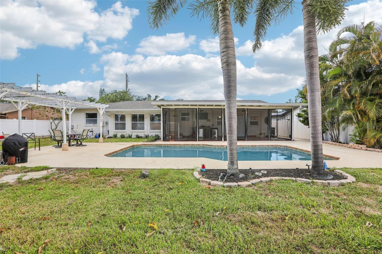 2709 49th Street N, Saint Petersburg, FL 33710 Photo