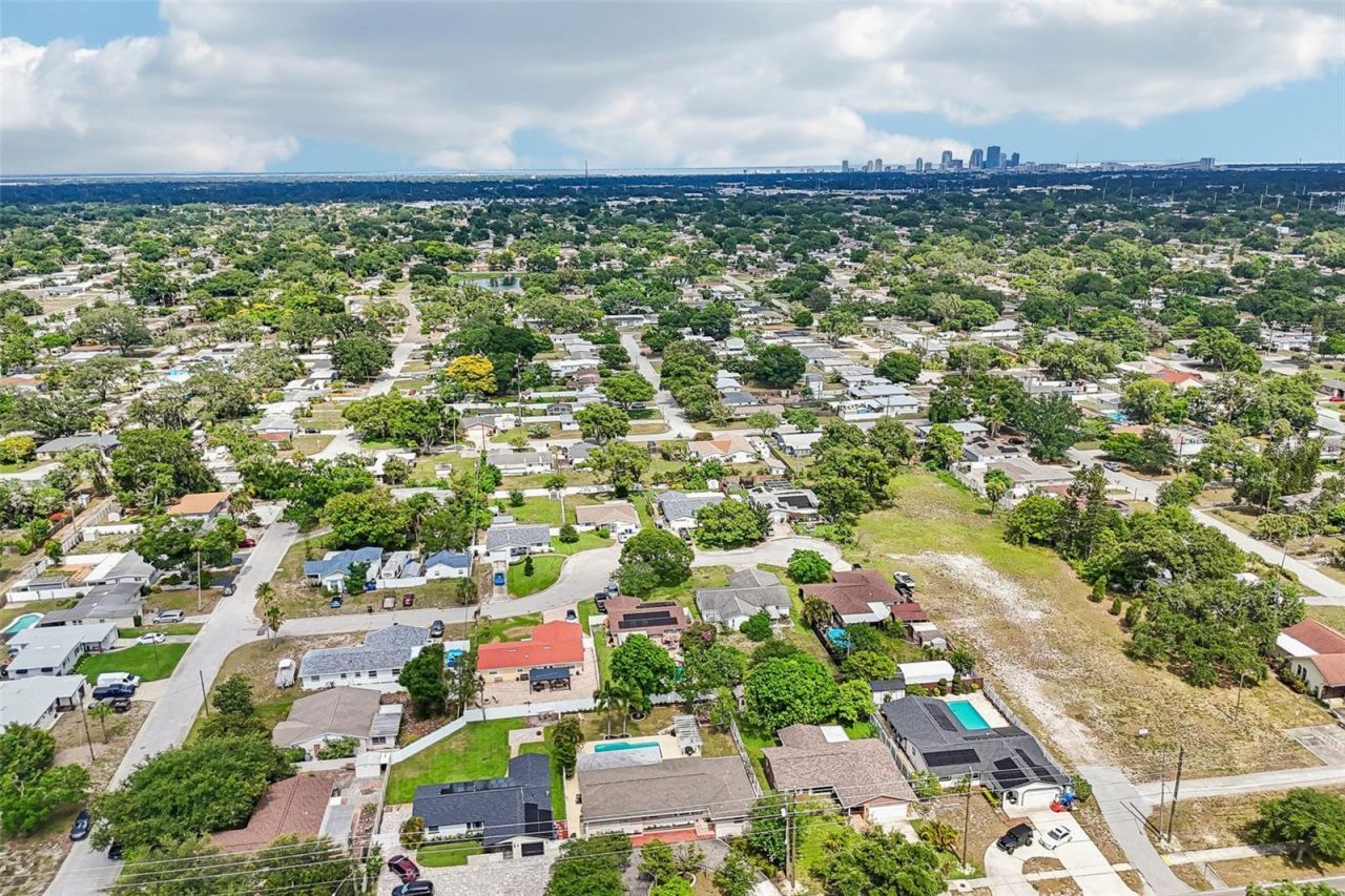 2709 49th Street N, Saint Petersburg, FL 33710 Photo