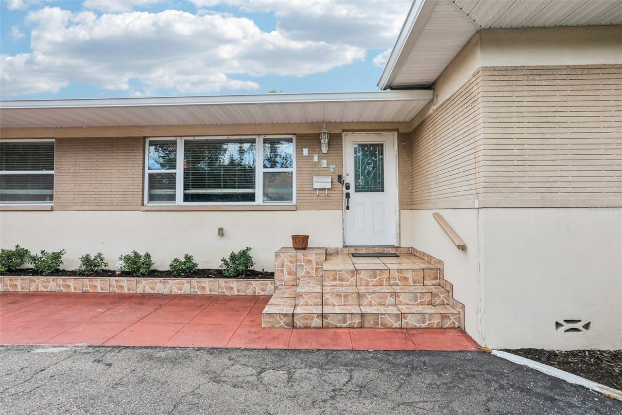 2709 49th Street N, Saint Petersburg, FL 33710 Photo