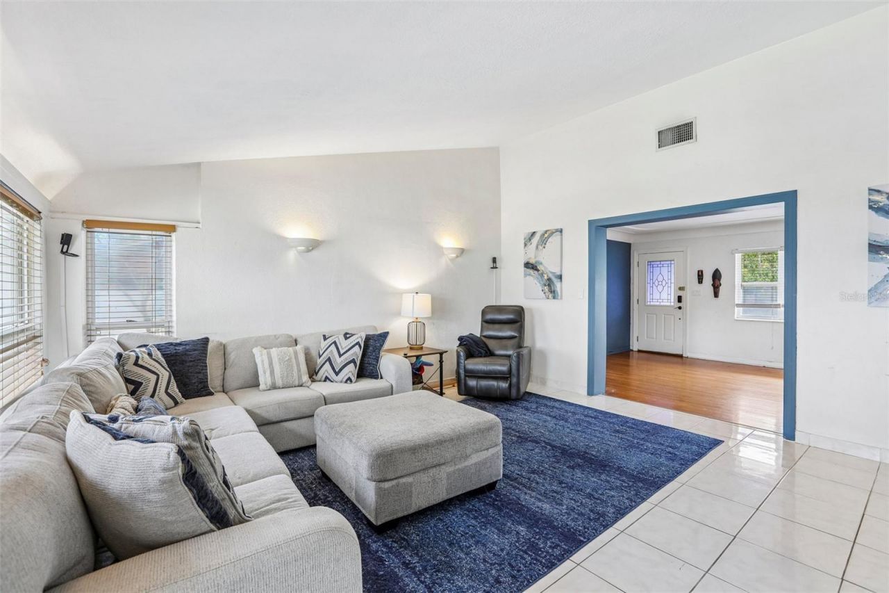 2709 49th Street N, Saint Petersburg, FL 33710 Photo