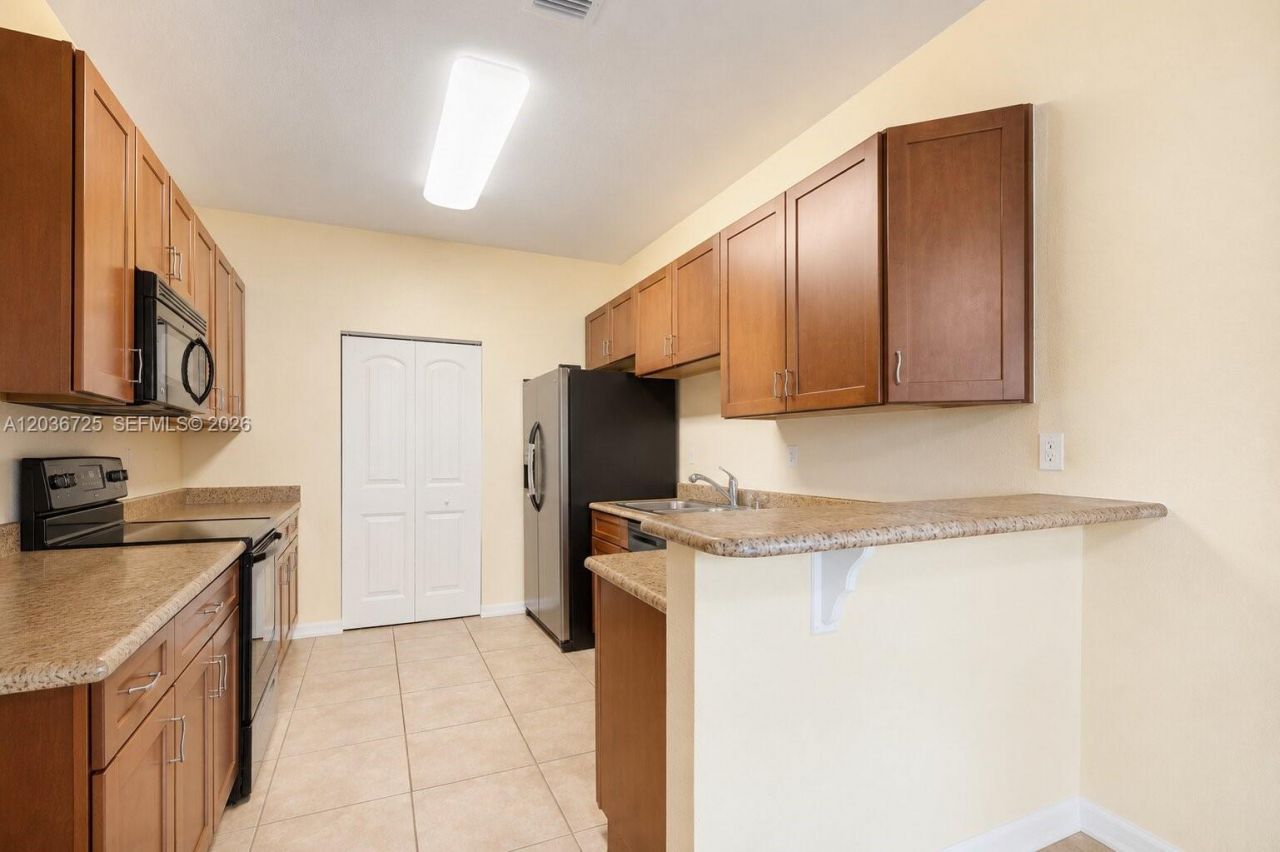 678 NE 33rd Ter , Homestead, FL 33033 Photo