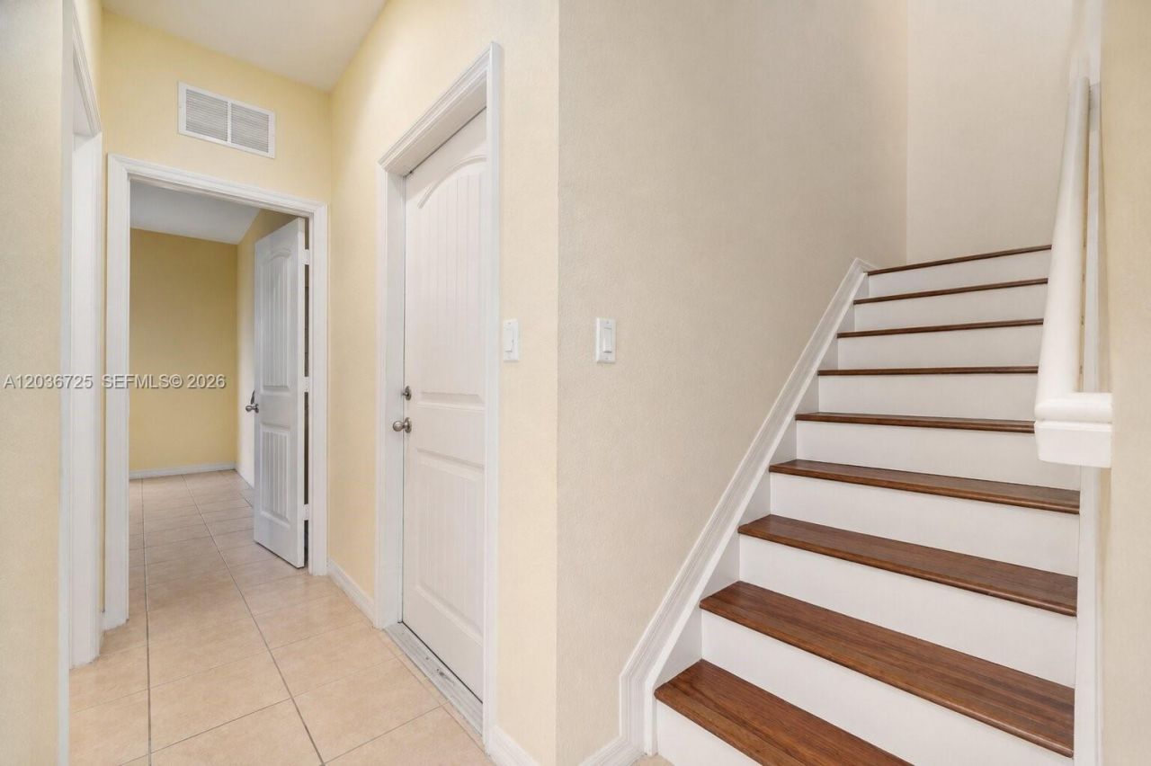 678 NE 33rd Ter , Homestead, FL 33033 Photo